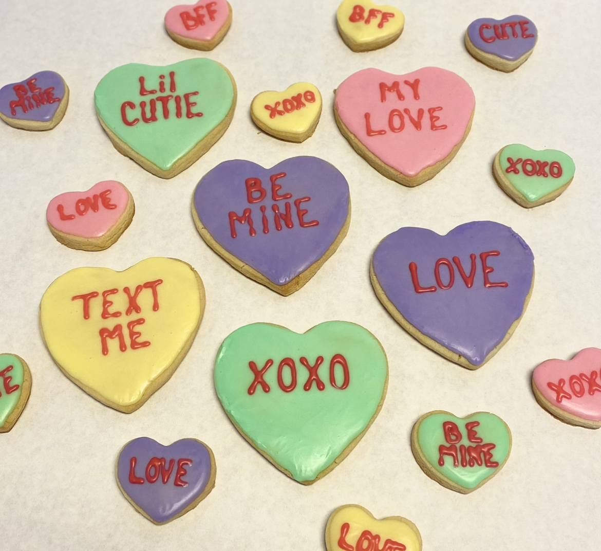 https://amaruconfections.com/wp-content/uploads/2021/02/Valentine-cookie.jpg